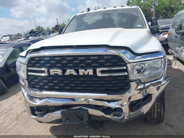 44797056 :رقم المزاد ، 3C63RRHL6PG546157 vin ، 2023 Ram 3500 Big Horn  4x4 8' Box مزاد بيع