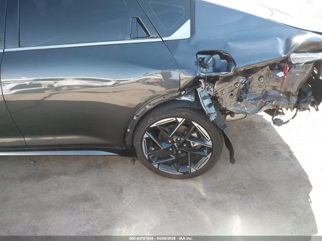 2025 Kia K4 Gt-line მანქანა იყიდება აუქციონზე, vin: 3KPFW4DE8SE052492, აუქციონის ნომერი: 44797068