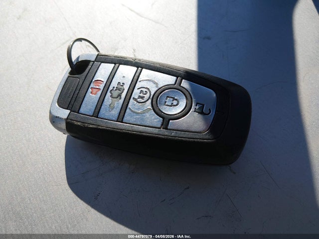 3FA6P0T90HR228954 Ford FUSION SE