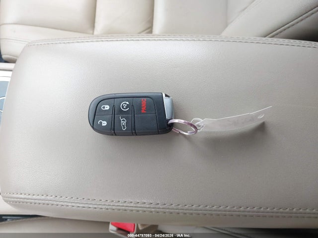 Продажа на аукционе авто 2016 Jeep Grand Cherokee Limited, vin: 1C4RJFBG5GC305309, номер лота: 44797093
