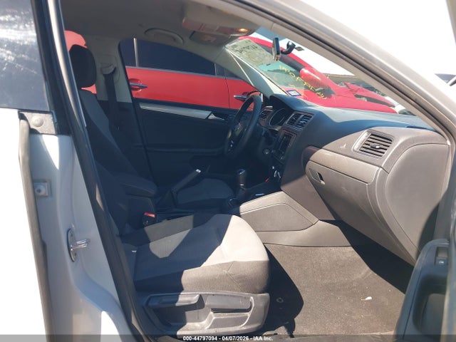 44797094 :رقم المزاد ، 3VW167AJ1HM383505 vin ، 2017 Volkswagen Jetta 1.4t S مزاد بيع