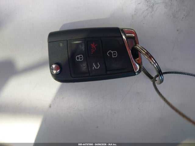 44797095 :رقم المزاد ، 3VV3B7AXXJM040145 vin ، 2018 Volkswagen Tiguan 2.0t Se/2.0t Sel مزاد بيع
