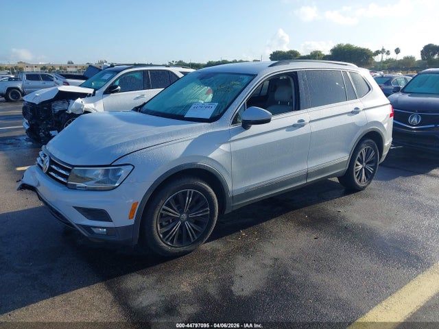 44797095 :رقم المزاد ، 3VV3B7AXXJM040145 vin ، 2018 Volkswagen Tiguan 2.0t Se/2.0t Sel مزاد بيع
