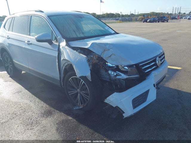 44797095 :رقم المزاد ، 3VV3B7AXXJM040145 vin ، 2018 Volkswagen Tiguan 2.0t Se/2.0t Sel مزاد بيع