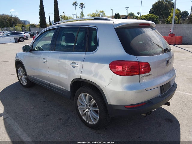 2012 VOLKSWAGEN TIGUAN WVGAV7AX5CW544842 Photo 2
