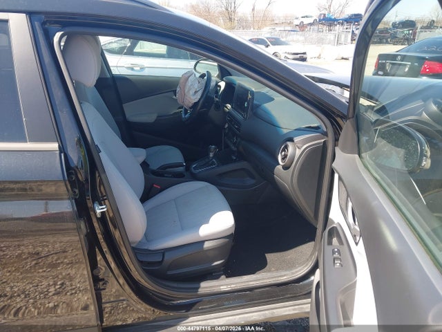 44797115 :رقم المزاد ، KM8K3CABXNU763477 vin ، 2022 Hyundai Kona Sel مزاد بيع