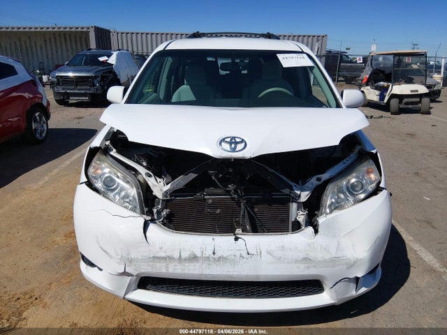 2011 TOYOTA SIENNA 5TDKK3DCXBS083235 Photo 5