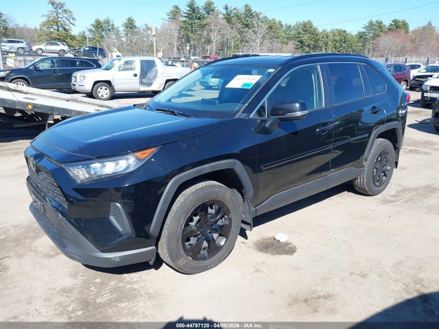 Toyota RAV4 LE 2020 JTMG1RFV2LD062872 Image 2