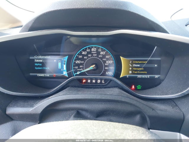 44797141 :رقم المزاد ، 1FADP5BU9FL124873 vin ، 2015 Ford C-max Hybrid Sel مزاد بيع