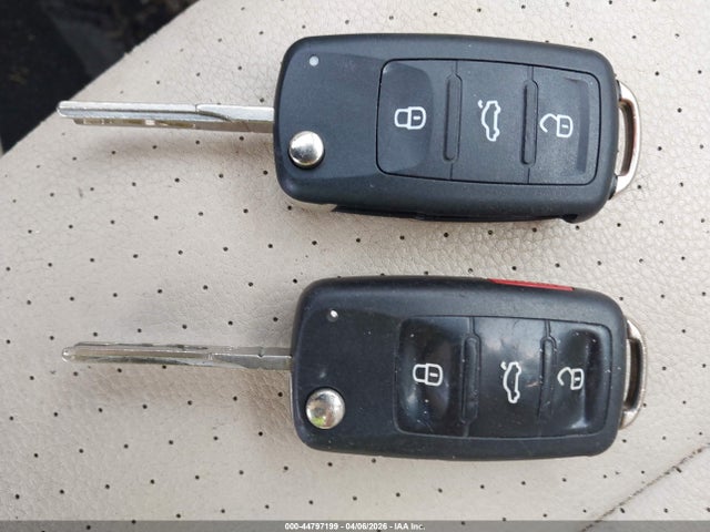 2013 Volkswagen Jetta Sportwagen 2.0l Tdi მანქანა იყიდება აუქციონზე, vin: 3VWPL7AJ7DM652748, აუქციონის ნომერი: 44797199