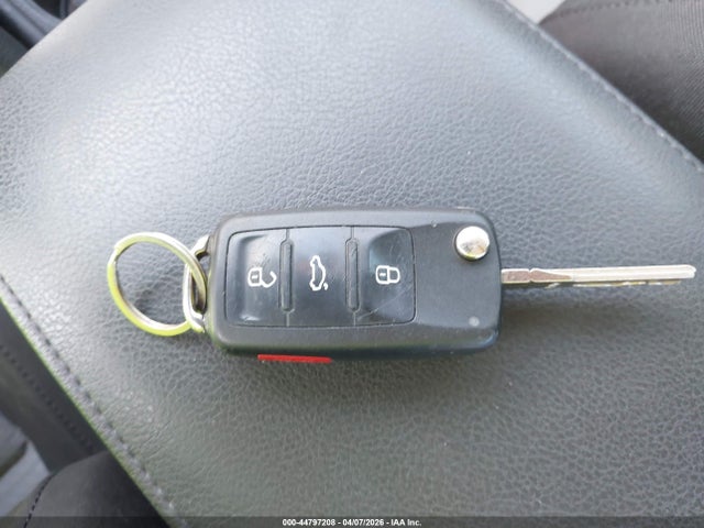 44797208 :رقم المزاد ، 3VW2B7AJ1HM353260 vin ، 2017 Volkswagen Jetta 1.4t S مزاد بيع