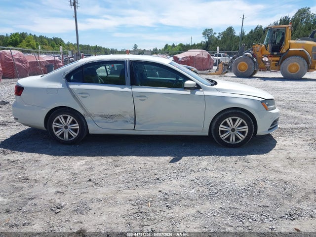 44797208 :رقم المزاد ، 3VW2B7AJ1HM353260 vin ، 2017 Volkswagen Jetta 1.4t S مزاد بيع