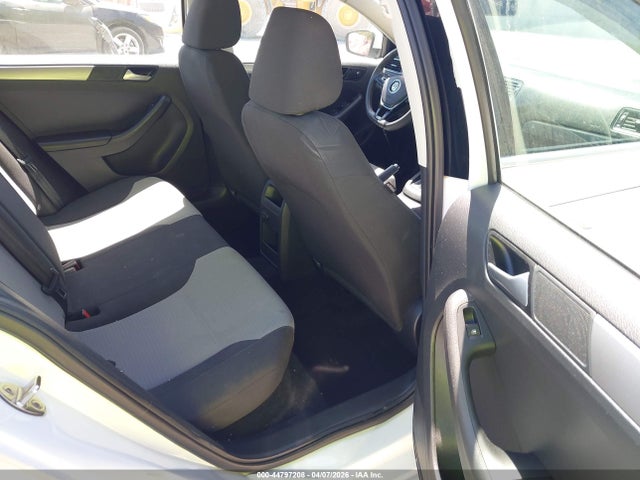 44797208 :رقم المزاد ، 3VW2B7AJ1HM353260 vin ، 2017 Volkswagen Jetta 1.4t S مزاد بيع