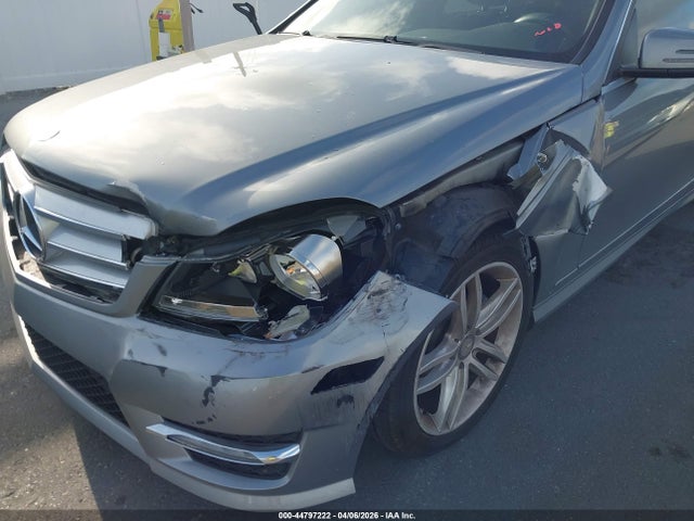 Продаж на аукціоні авто 2013 Mercedes-benz C 250 Sport, vin: WDDGF4HB5DR256670, номер лоту: 44797222