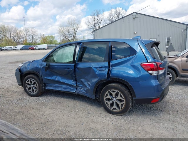 44797244 :رقم المزاد ، JF2SKAJC5MH576936 vin ، 2021 Subaru Forester Premium مزاد بيع