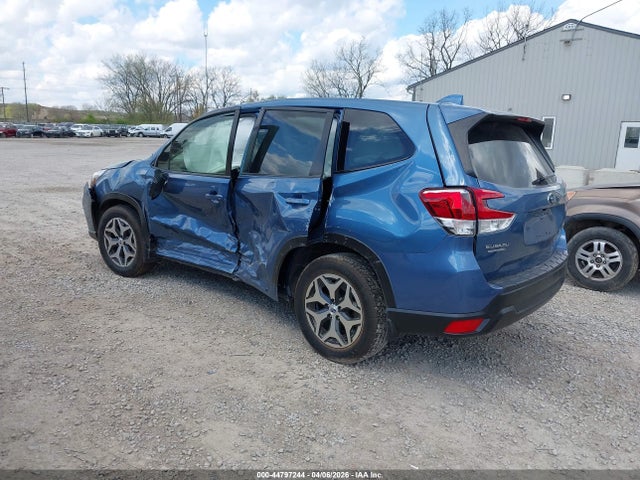 44797244 :رقم المزاد ، JF2SKAJC5MH576936 vin ، 2021 Subaru Forester Premium مزاد بيع