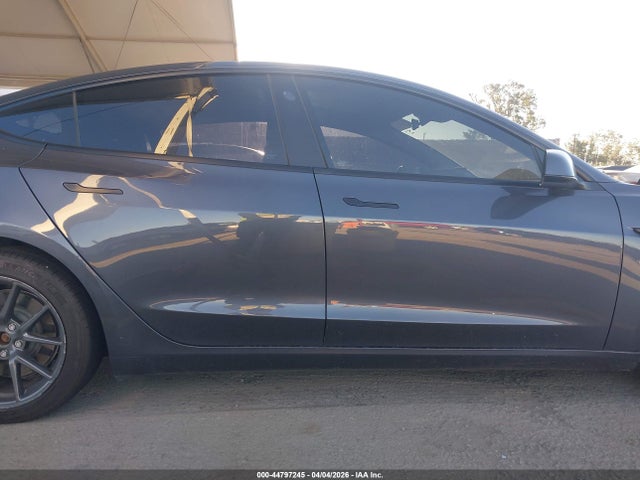5YJ3E1EA8NF295458 Tesla Model 3 Rear-wheel Drive