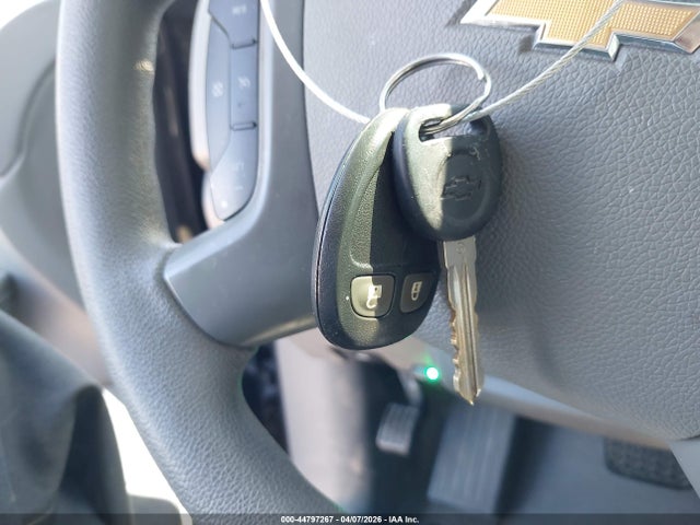 1GNKRFKDXHJ184748 Chevrolet Traverse Ls