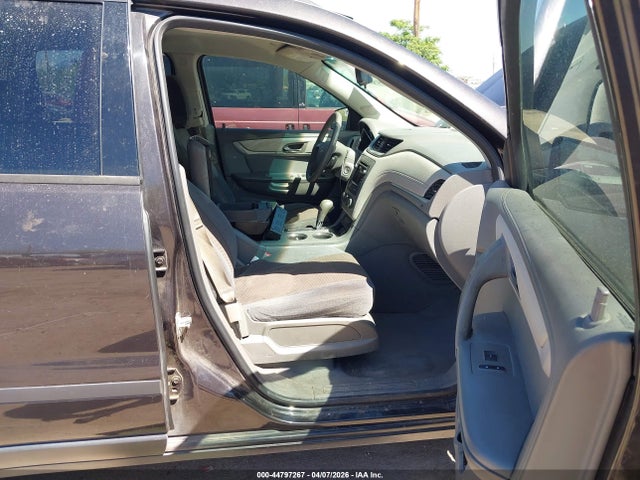 1GNKRFKDXHJ184748 Chevrolet Traverse Ls