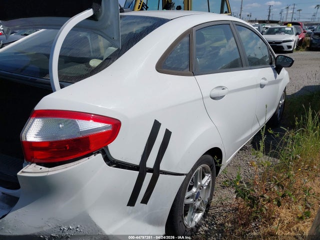 Ford FIESTA SE 2018 3FADP4BJ4JM119491 Image 4
