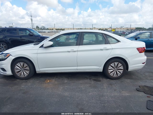 Продаж на аукціоні авто 2019 Volkswagen Jetta 1.4t R-line/1.4t S/1.4t Se, vin: 3VWCB7BU8KM156364, номер лоту: 44797313