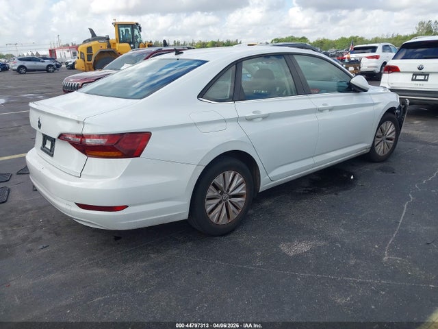 Продаж на аукціоні авто 2019 Volkswagen Jetta 1.4t R-line/1.4t S/1.4t Se, vin: 3VWCB7BU8KM156364, номер лоту: 44797313