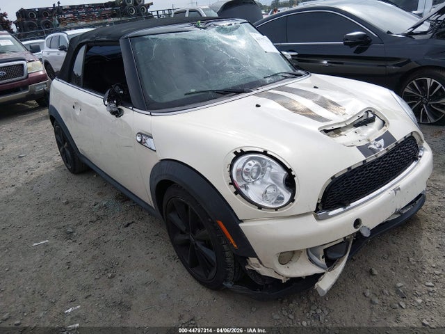 44797314 :رقم المزاد ، WMWZP3C59DT706008 vin ، 2013 Mini Convertible Cooper S مزاد بيع