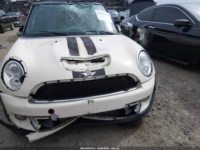 44797314 :رقم المزاد ، WMWZP3C59DT706008 vin ، 2013 Mini Convertible Cooper S مزاد بيع