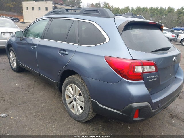 44797352 :رقم المزاد ، 4S4BSAFC6J3315021 vin ، 2018 Subaru Outback 2.5i Premium مزاد بيع