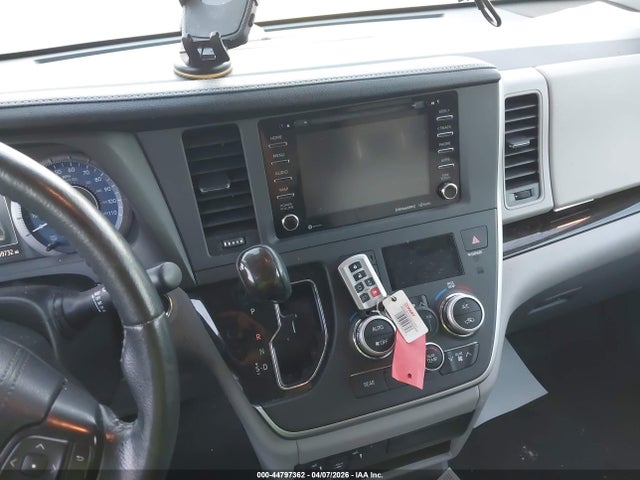 Toyota SIENNA XLE 2020 5TDYZ3DC5LS077995 Image 11