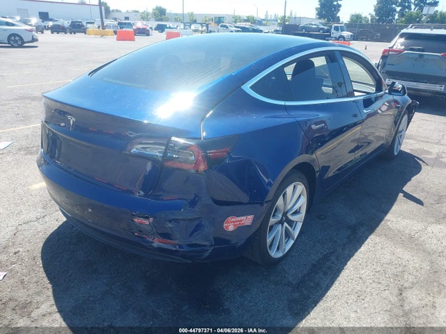 2018 TESLA MODEL 3 5YJ3E1EAXJF059954 Photo 3