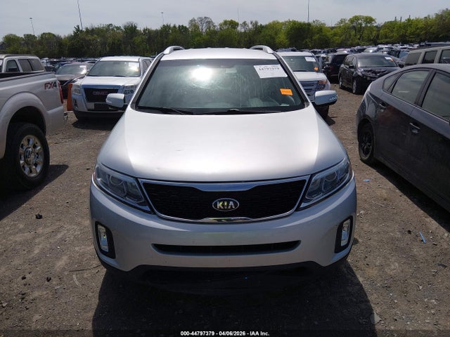 44797379 :رقم المزاد ، 5XYKT3A65EG530678 vin ، 2014 Kia Sorento Lx مزاد بيع