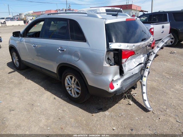 44797379 :رقم المزاد ، 5XYKT3A65EG530678 vin ، 2014 Kia Sorento Lx مزاد بيع