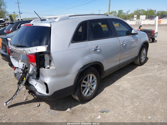 44797379 :رقم المزاد ، 5XYKT3A65EG530678 vin ، 2014 Kia Sorento Lx مزاد بيع