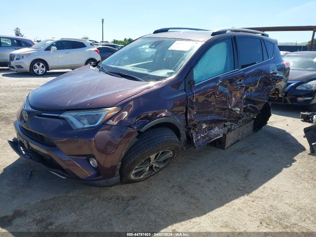 Toyota Rav4 Xle 2017 2T3RFREV6HW685157 Image 2