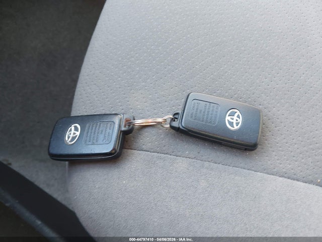 Toyota Prius Three 2015 JTDKN3DU4F1898629 Image 11