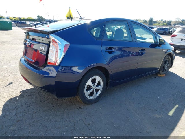Toyota Prius Three 2015 JTDKN3DU4F1898629 Image 4