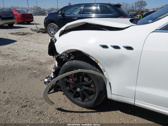 2017 Maserati Levante S მანქანა იყიდება აუქციონზე, vin: ZN661YUL2HX250416, აუქციონის ნომერი: 44797425