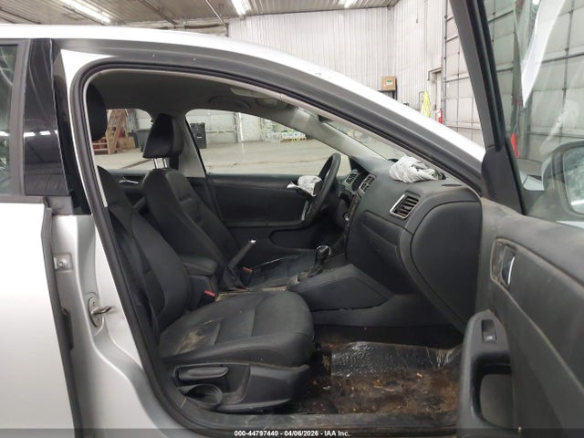 2011 Volkswagen Jetta 2.5l Se მანქანა იყიდება აუქციონზე, vin: 3VWDX7AJXBM337706, აუქციონის ნომერი: 44797440