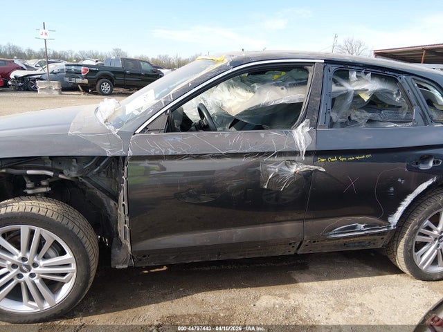 44797443 :رقم المزاد ، WA1BNAFY6J2014563 vin ، 2018 Audi Q5 2.0t Premium/2.0t Tech Premium مزاد بيع