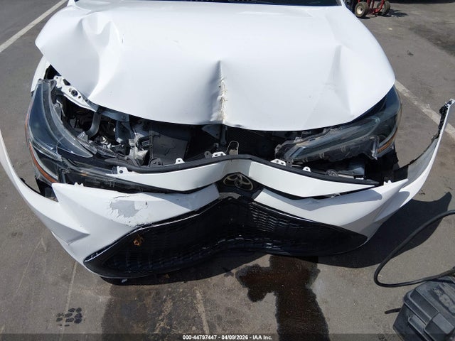 44797447 :رقم المزاد ، 5YFEPMAE9MP186233 vin ، 2021 Toyota Corolla Le مزاد بيع
