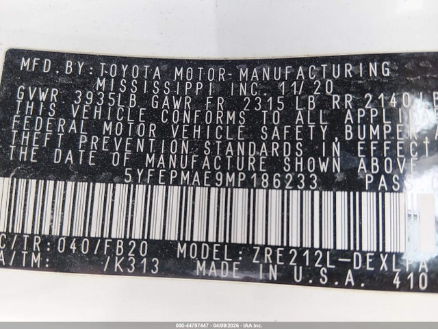 44797447 :رقم المزاد ، 5YFEPMAE9MP186233 vin ، 2021 Toyota Corolla Le مزاد بيع
