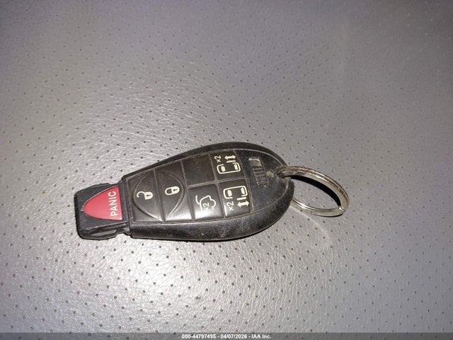 44797495 :رقم المزاد ، 2C4RVABG8CR127758 vin ، 2012 Volkswagen Routan Se مزاد بيع