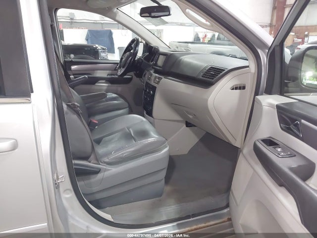44797495 :رقم المزاد ، 2C4RVABG8CR127758 vin ، 2012 Volkswagen Routan Se مزاد بيع