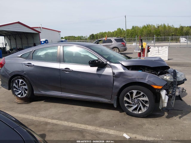 44797512 :رقم المزاد ، 19XFC2F77GE098530 vin ، 2016 Honda Civic Ex مزاد بيع
