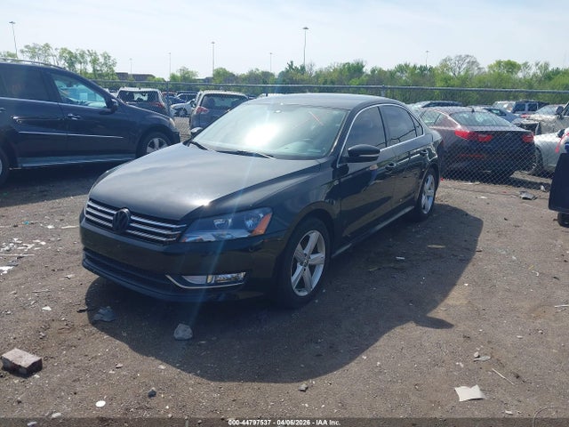 2015 Volkswagen Passat 1.8t Limited Edition მანქანა იყიდება აუქციონზე, vin: 1VWAT7A38FC110408, აუქციონის ნომერი: 44797537