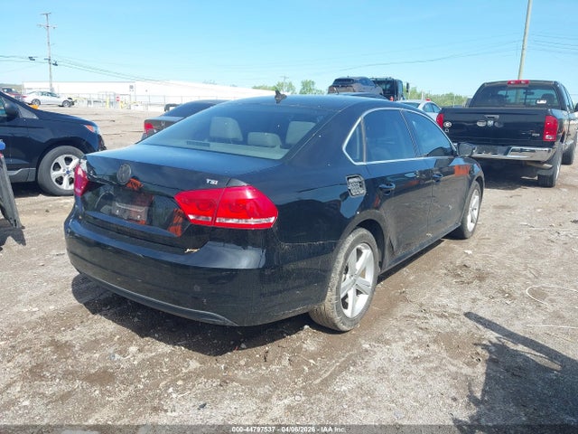 2015 Volkswagen Passat 1.8t Limited Edition მანქანა იყიდება აუქციონზე, vin: 1VWAT7A38FC110408, აუქციონის ნომერი: 44797537