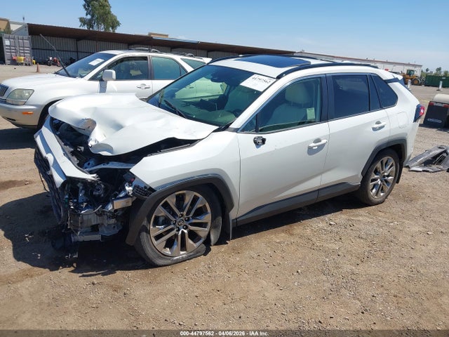2022 Toyota Rav4 Xle Premium მანქანა იყიდება აუქციონზე, vin: JTMA1RFV6NJ040237, აუქციონის ნომერი: 44797562