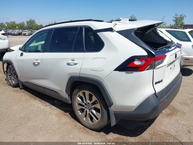 2022 Toyota Rav4 Xle Premium მანქანა იყიდება აუქციონზე, vin: JTMA1RFV6NJ040237, აუქციონის ნომერი: 44797562