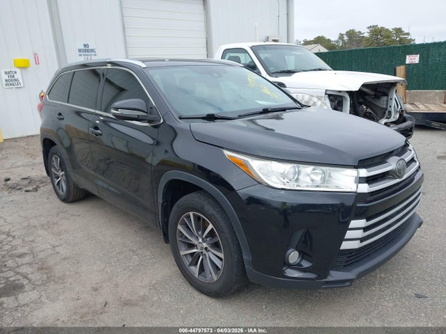 2017 TOYOTA HIGHLANDER 5TDJZRFH4HS372171